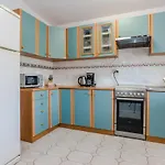 With Parking Space - Torovi - - Pedinka, - 21752 アパート