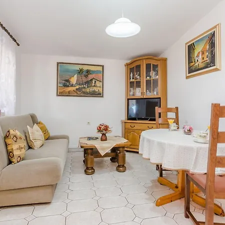Апартаменты With Parking Space - Torovi - - Pedinka, - 21752