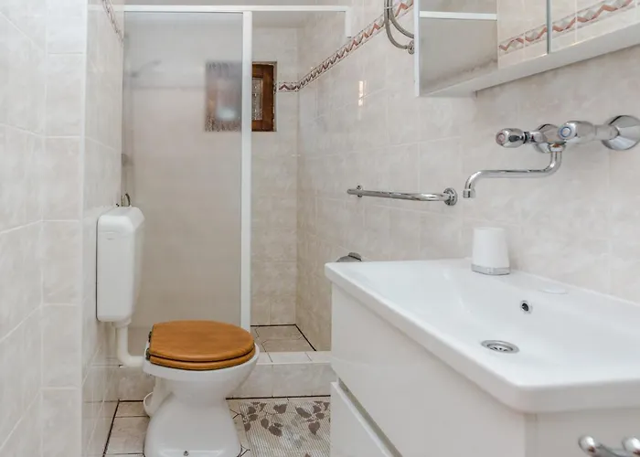 Апартаменты With Parking Space - Torovi - - Pedinka, - 21752 *
